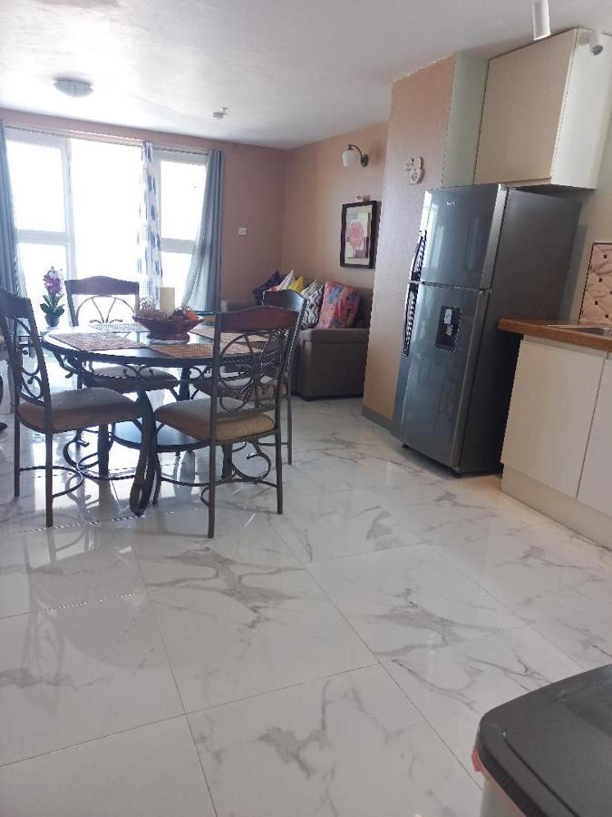 Apartamento Sea Castles La Vue Montego Bay Exterior foto