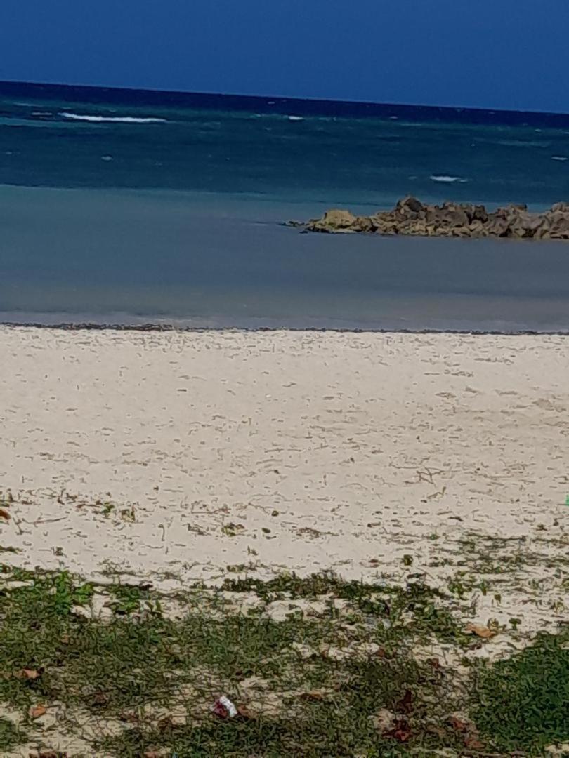 Apartamento Sea Castles La Vue Montego Bay Exterior foto